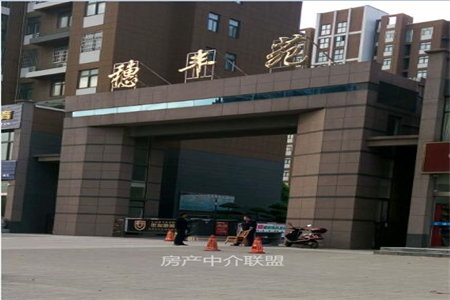 出售泰安迎胜小区2室1厅1卫68平中档装修